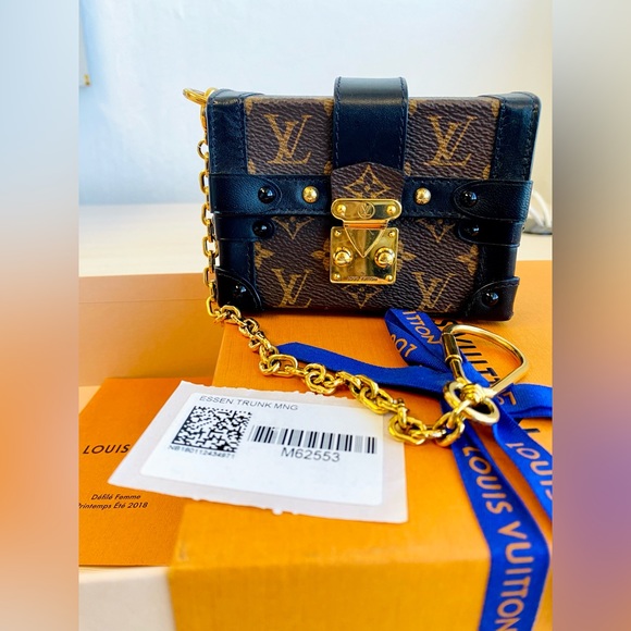 Louis Vuitton Monogram Essential Trunk NM - Picture 2 of 14